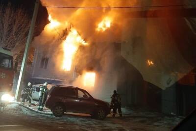 В Оренбурге минувшей ночью во время пожара на Пролетарской погибли три человека