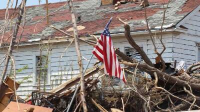 Шокирующие последствия мощного урагана на востоке США сняли на видео