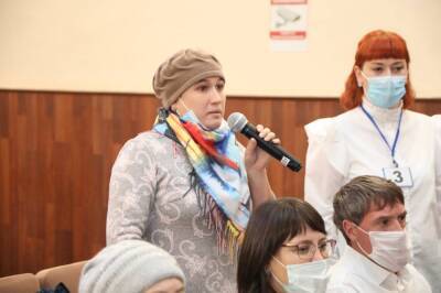 О хамстве врачей и огромных счетах за тепло рассказали томаринцы Лимаренко
