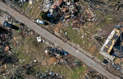 Байден признал последствия торнадо в Кентукки федеральной катастрофой