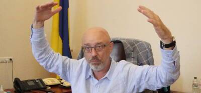 «Блокируют поставки оружия»: министр обороны Украины жалуется на...