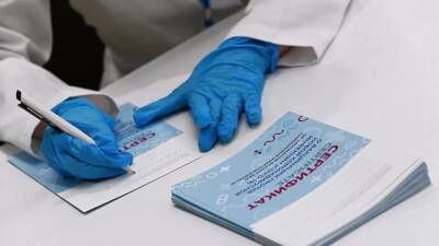 Переболевшие коронавирусом неофициально смогут получить сертификат после теста на антитела