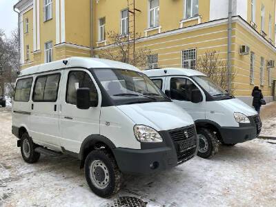 В Смоленский онкодиспансер приобретено два новых автомобиля