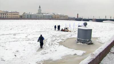 В центре Петербурга начались подводные исследования Невы