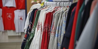 Белорусы стали бояться покупать одежду непатриотичных цветов
