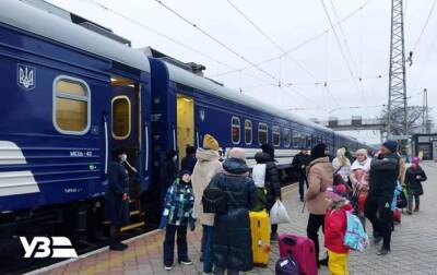 В Украине начал курсировать новый поезд по самому длинному маршруту