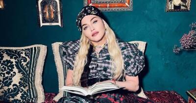 Мадонна показала свою коллекцию картин Фриды Кало