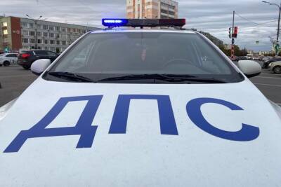 75-летний водитель легковушки нарушил ПДД и попал в аварию в Ржеве