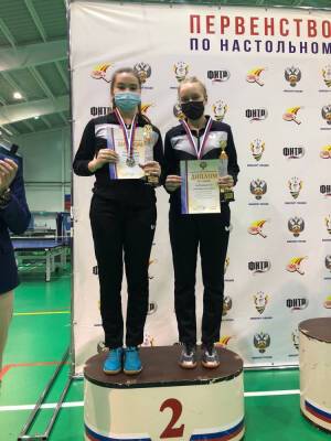 Спортсменки из Гатчинского района завоевали «серебро» на Первенстве России по настольному теннису