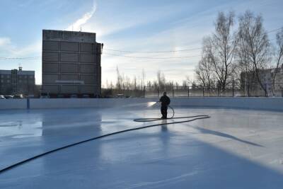 Первые ледовые площадки открыты для жителей Серпухова