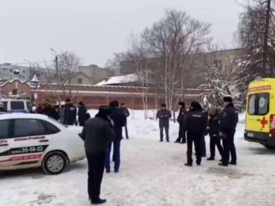 СК проводит обыски в квартирах родителей подростка, устроившего взрыв в Серпухове