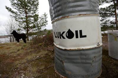 Цены на нефть колеблются у отметок предыдущего закрытия в ожидании доклада ОПЕК