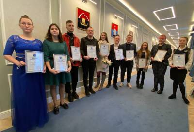 Более 50 учеников и студентов Ленобласти получили награды за победу в конкурсах