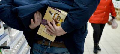 Жителю Петрозаводска грозит до 2 лет колонии за кражу парфюма
