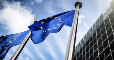 ЕС ввели санкции против восьми физических и трех юридических лиц из РФ