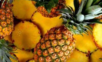 Диетолог Соломатина рассказала, кому противопоказаны ананасы