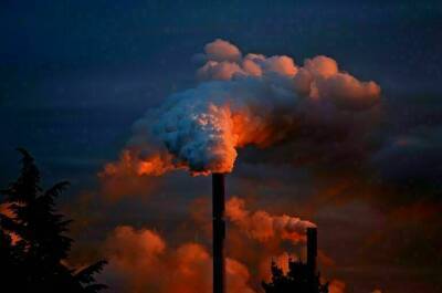 Кабмин внес в Госдуму проект об эксперименте по ограничению выбросов парниковых газов