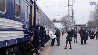 Поезд "Укрзализныци" с самым длинным маршрутом отправился в первый рейс: в его составе новые комфортабельные вагоны