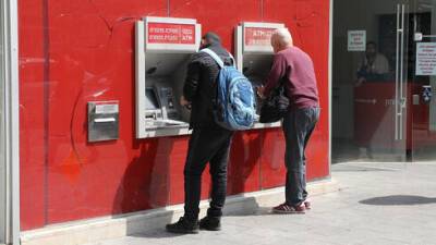 В Израиле собираются запретить банкам закрывать отделения