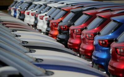 Продажи новых автомобилей на белорусском рынке продолжают падать