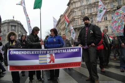В Киеве нагнетают панику насчет «агрессии» Венгрии в Закарпатье