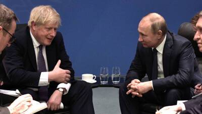 Джонсон предупредил Путина о "серьезных последствиях" в случае агрессии против Украины: тот потребовал нерасширения НАТО на восток