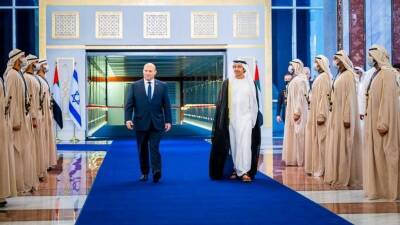 В Абу-Даби состоялась историческая встреча наследного принца ОАЭ и премьер-министра Израиля