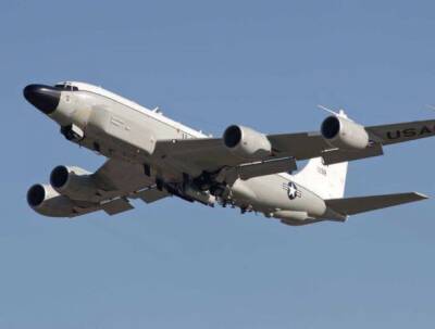 Американский самолет-шпион появился в районе боевых действий на Донбассе