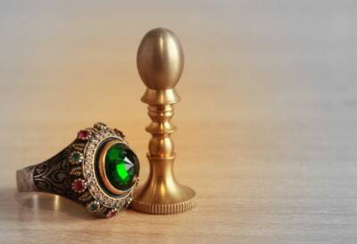 Настоящий раритет: купленное женщиной за 97 рублей кольцо оказалось редкой драгоценностью
