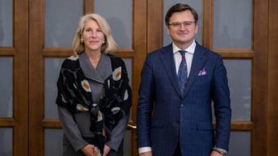 Глава МИД Украины и помощник госсекретаря США обсудили Россию