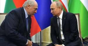 Мнение: На встрече с Путиным Лукашенко будет требовать деньги за референдум и за признание Крыма