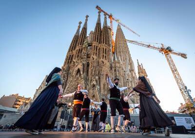 В Барселоне открыли самую высокую башню собора Sagrada Família