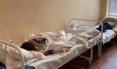 В Туве более 70 воспитанников школы-интерната попали в больницу с отравлением