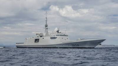 Силы ВМФ России отслеживают действия французского фрегата «Овернь» в Чёрном море