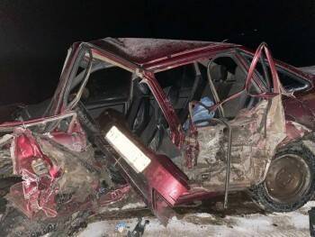 Водитель легковушки погиб в страшном ДТП в Грязовецком районе