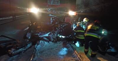 Поезд раздавил легковушку: двое погибших на Ивано-Франковщине