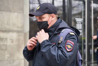 В Екатеринбурге задержан полицейский, делавший закладки для повышения раскрываемости