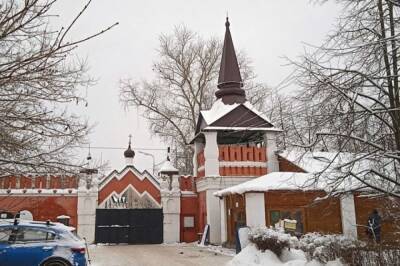 Монастырь в Серпухове вновь открыли для паломников после ЧП