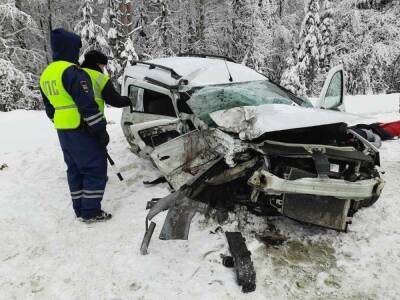Водитель и пассажир «Ларгуса» погибли в ДТП в Борском районе