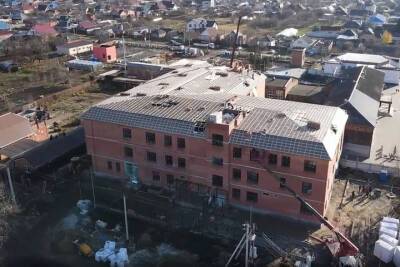 Строительство нового корпуса школы в станице Старокорсунской завершат до конца года