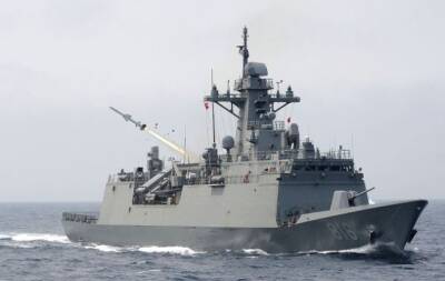 В Черное море зашел новейший ракетный фрегат FS Auvergne