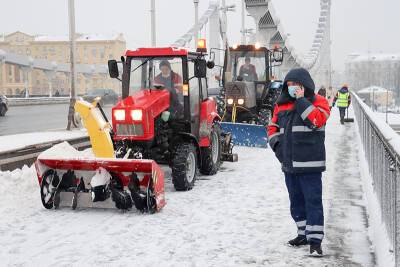 Сильнейший за 28 лет снегопад накрыл Москву