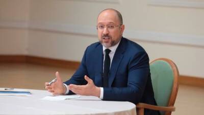 Премьер Украины предложил разрешить принудительное изъятие земучастков для строительства дорог