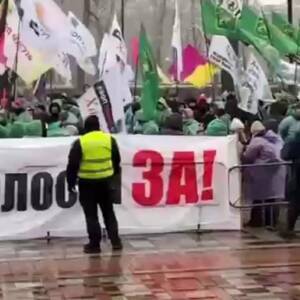 В Киеве вышли на протест предприниматели