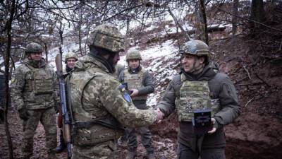 Зеленский заявил о готовности стремиться к «честному и длительному миру» в Донбассе