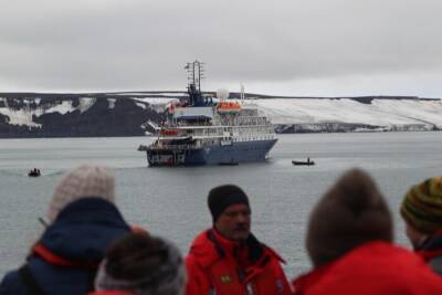 Госдума приняла закон о нулевом сбросе сточных вод на ледники в Арктике