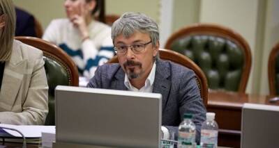 Стефанчук объяснил отсутствие в Раде заявление Ткаченко об отставке "волей Божьей"
