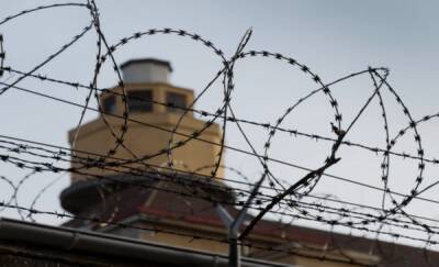 В тюменской колонии с разницей в несколько дней двое заключенных совершили суицид