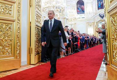 Путин вошел в первую десятку самых почитаемых мужчин 2021 года