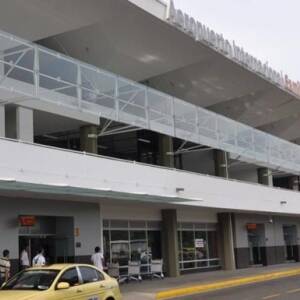 В аэропорту в Колумбии произошло два взрыва: есть жертвы